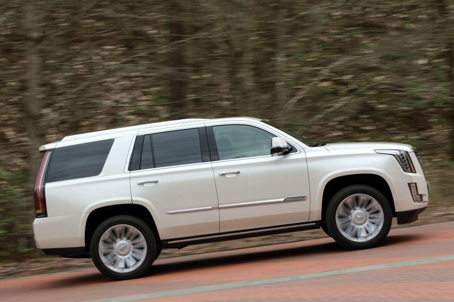  Cadillac Escalade Platinum 2015 года  (JP) (фото 3 из 24)